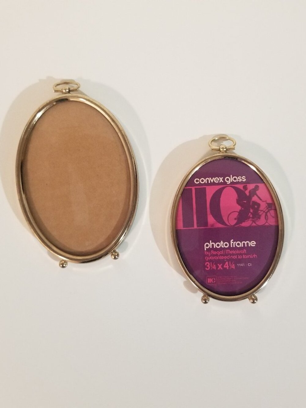 Vintage Pair of Convex Glass Frames - Gallery Wall - Picture 2 of 10